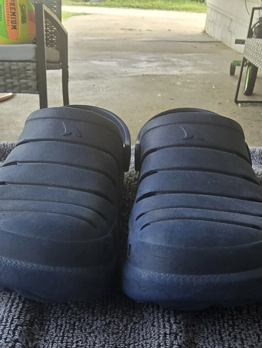Child Size 3 Blue Foam Clog Crocs Lightweight Comfort Rugged Shark Shoes EUC